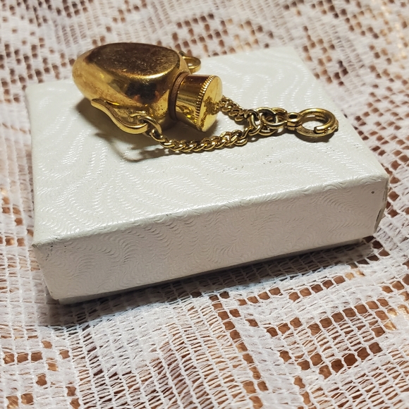 Vintage 1970s MONET Gold Plate Perfume Bottle Necklace Pendant Charm - Picture 5 of 9